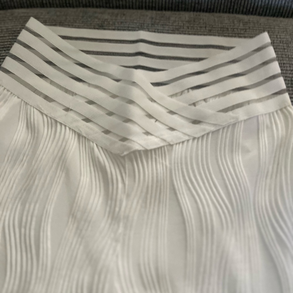 Elegant White Wide-Leg Pants - Picture 12 of 12